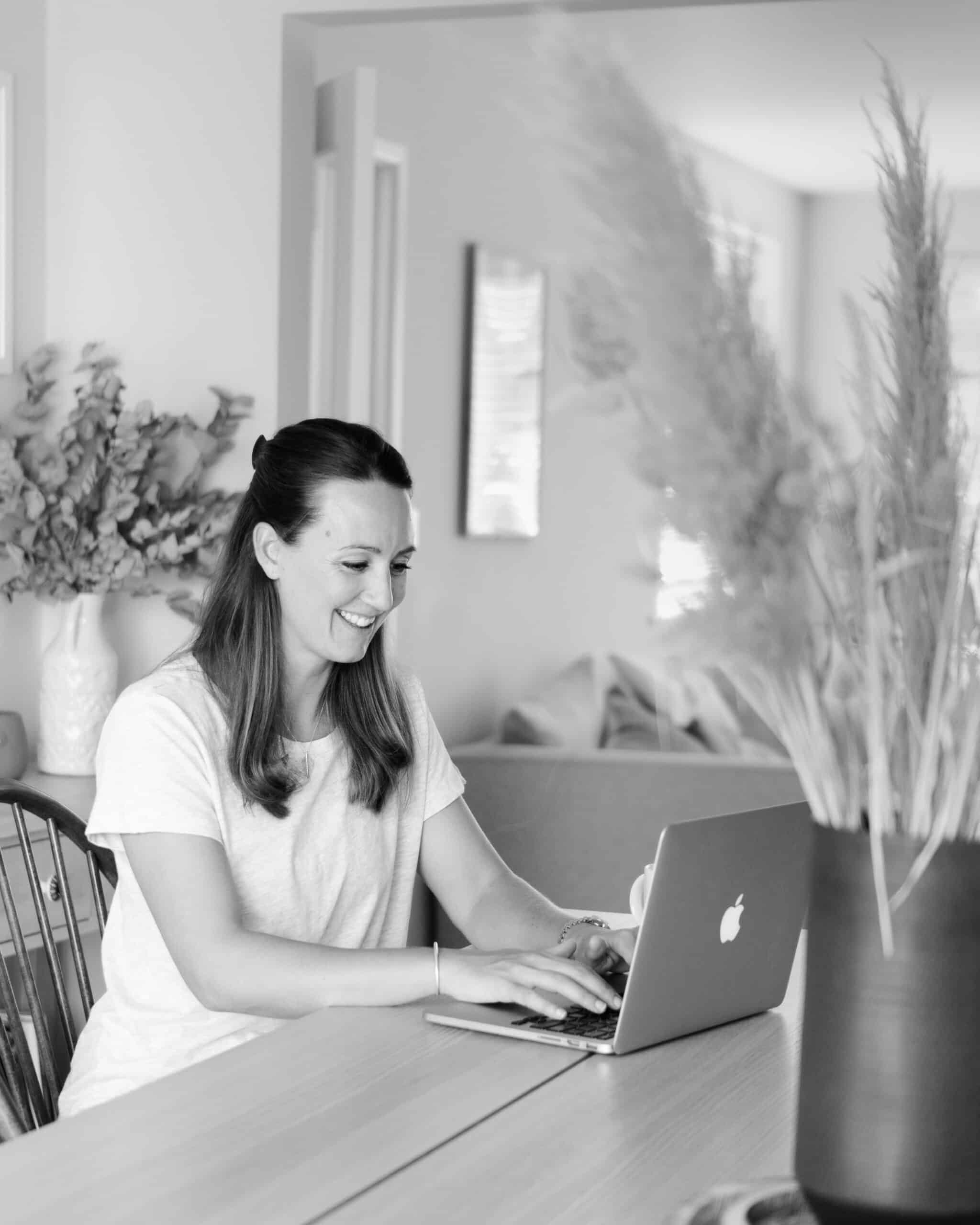 Katherine Kimber, Dietitian, at laptop, creating online nutrition courses Katherine Kimber, Dietitian, at laptop, creating online nutrition courses
